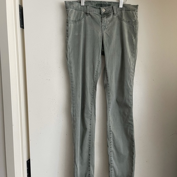 J Brand Skinny Legging Jean in Tumbled Willow - Picture 2 of 8